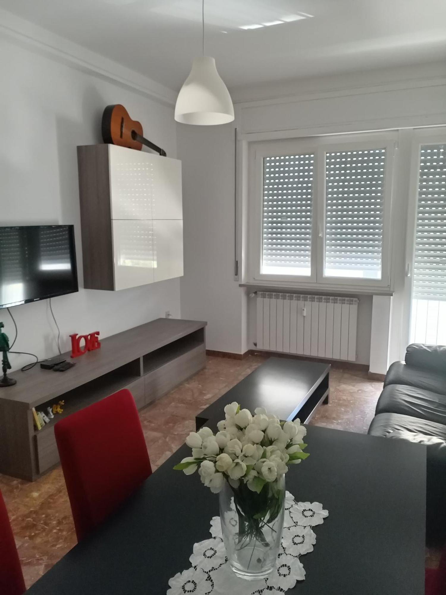 Love House - Apartment On The Beach Пескара Екстериор снимка